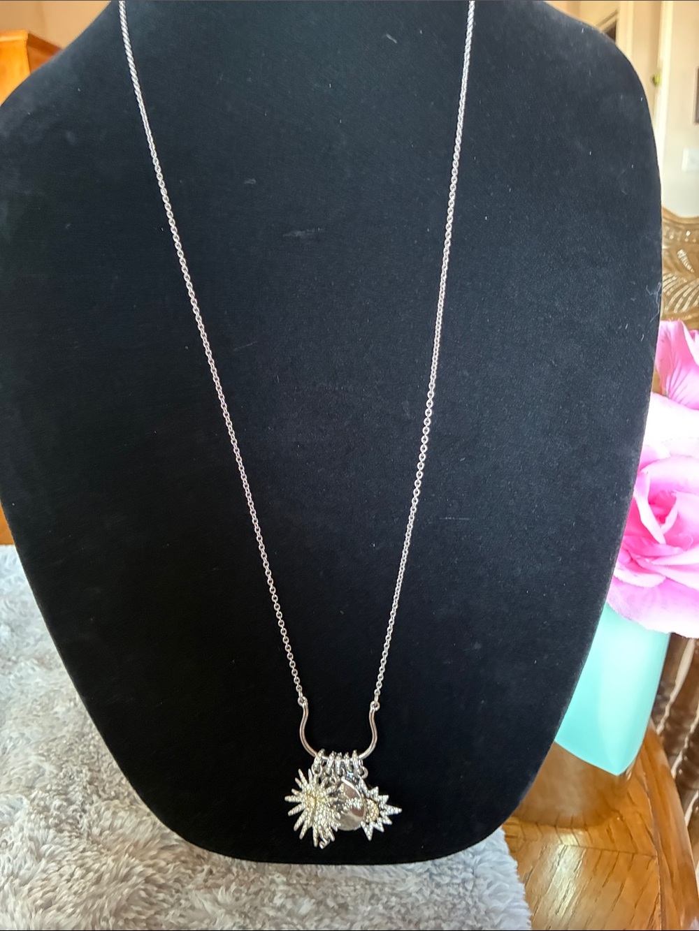 White House Black Market Silver Floral Cluster Pendant Necklace